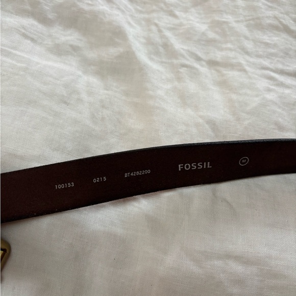 Fossil Genuine Leather Belt with Big Brass Buckle - Picture 5 of 5